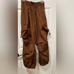 NWT Women 14P Reg. Chocolate Brown Pullon Cargo Pants Cynch Leg Accents